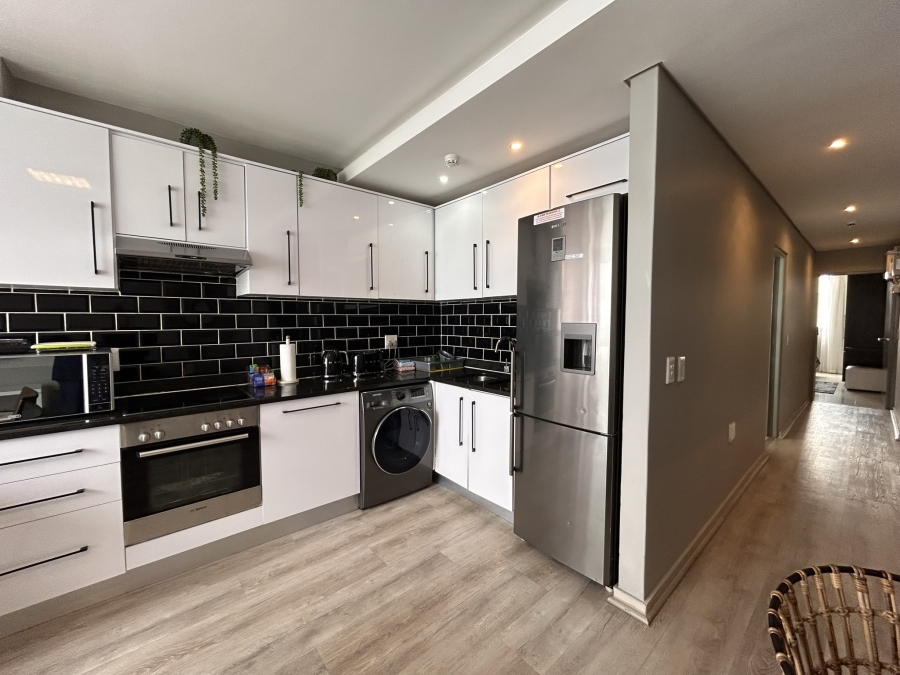 To Let 2 Bedroom Property for Rent in Beachfront Western Cape